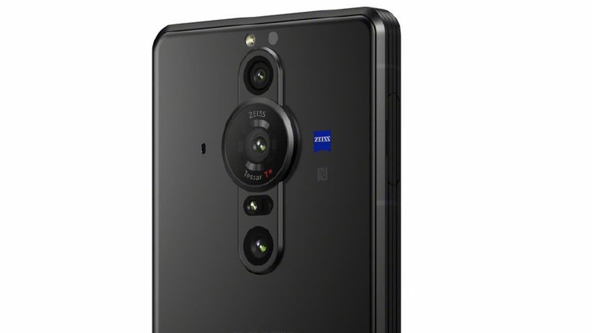 Poll: Sony Xperia PRO-I vs Sony RX100 VII? Surprisingly...