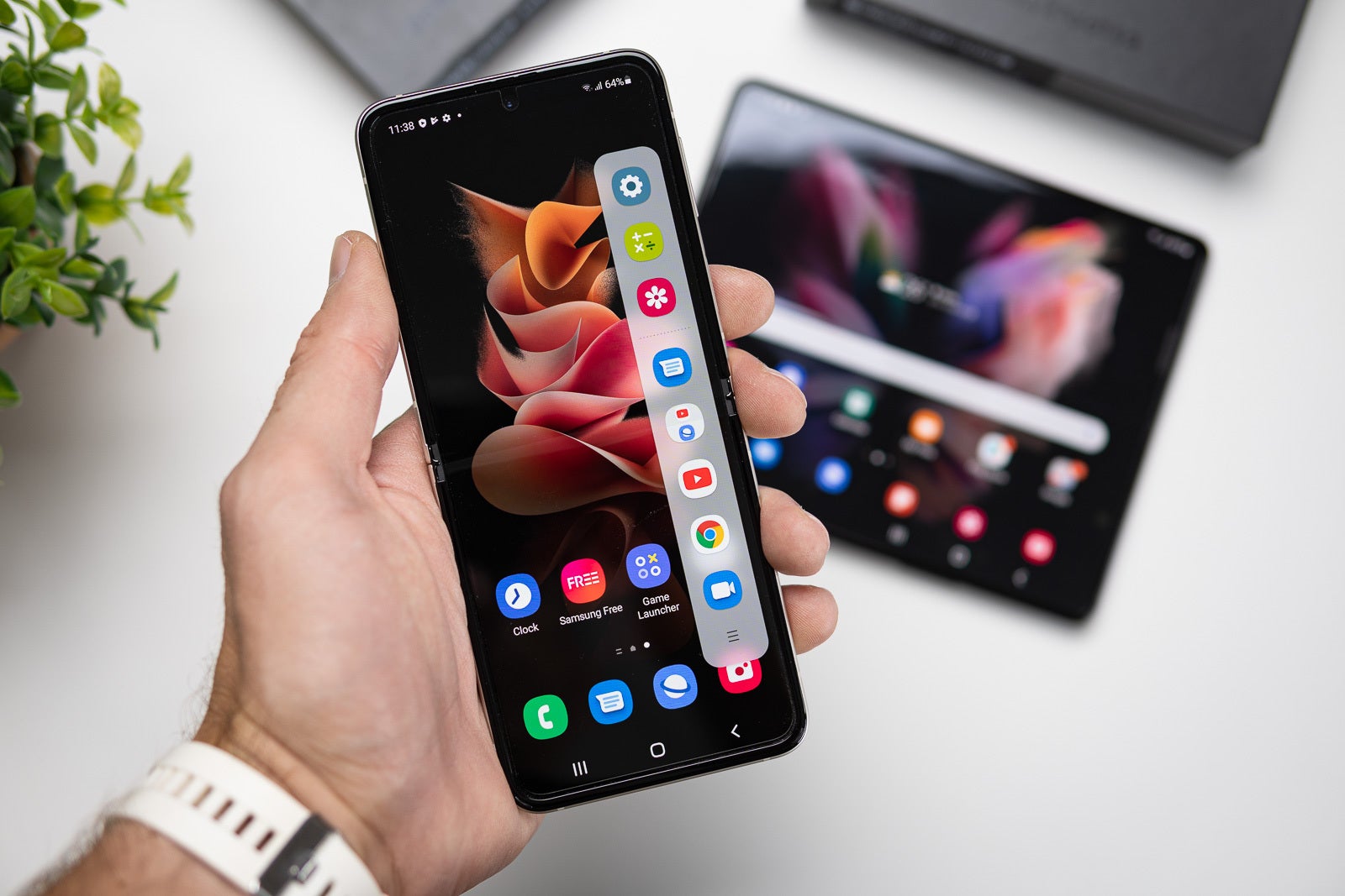 Samsung foldable phone shipments could double next year - Samsung wants to double its foldable phone shipments in 2022