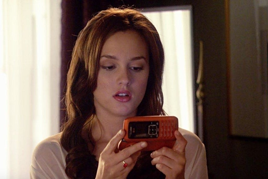 Fictional character Blair Waldorf was often seen with her now iconic LG enV. Image courtesy of The CW Television Network. - A year after LG&#039;s death: commercial failure or suicide in the name of weirdness?