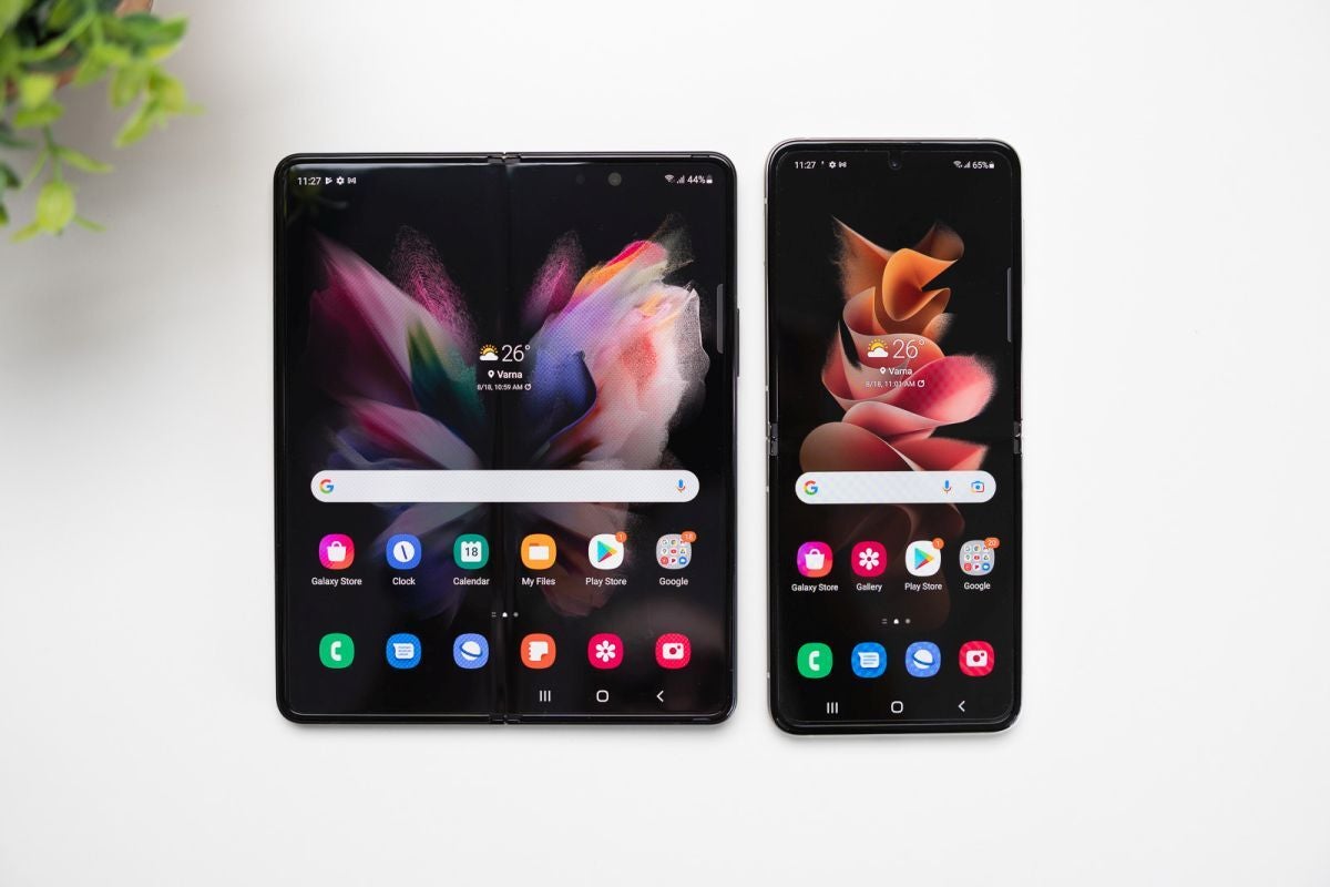 Galaxy Z Fold 3 (left), Galaxy Z Flip 3 (right). - &#039;Very strong&#039; Galaxy Z Fold 4 and Z Flip 4 launch and price cuts might be in the pipeline