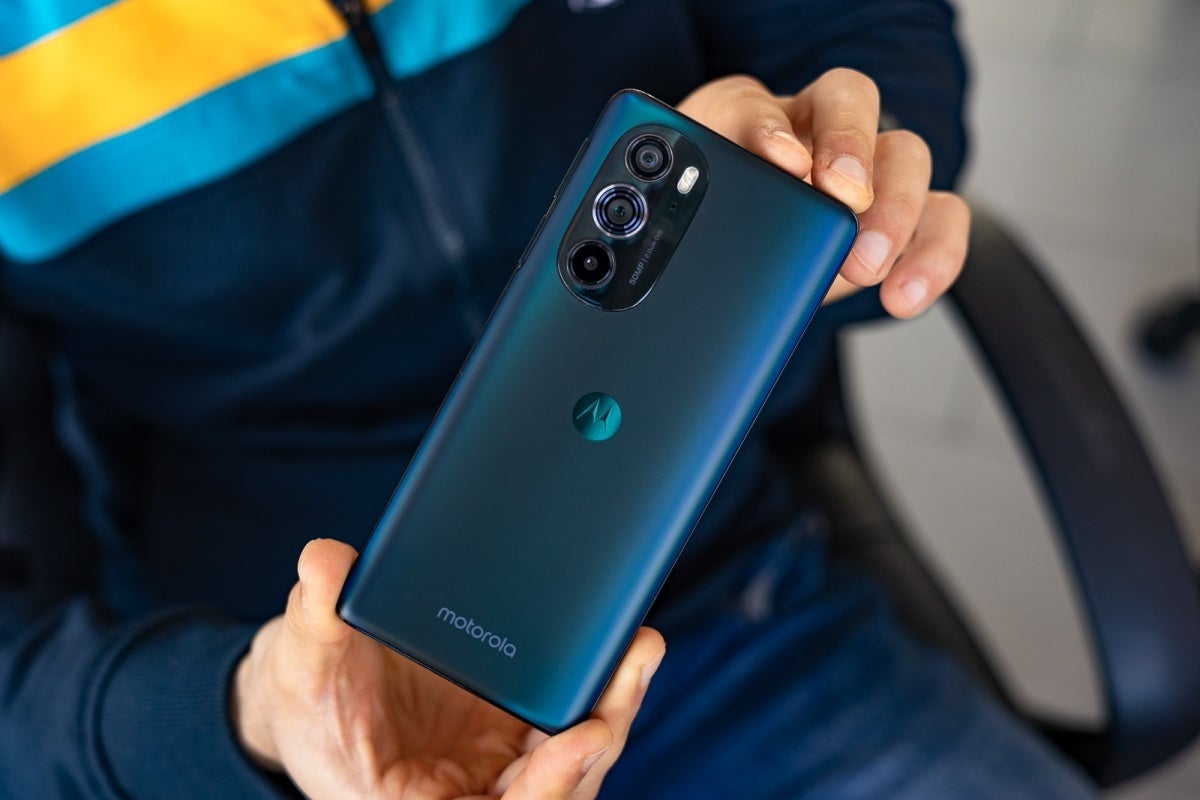 The Frontier essentially sounds like a Motorola Edge Plus (2022) on steroids. - Motorola will unveil the world&#039;s first 200MP cameraphone in July