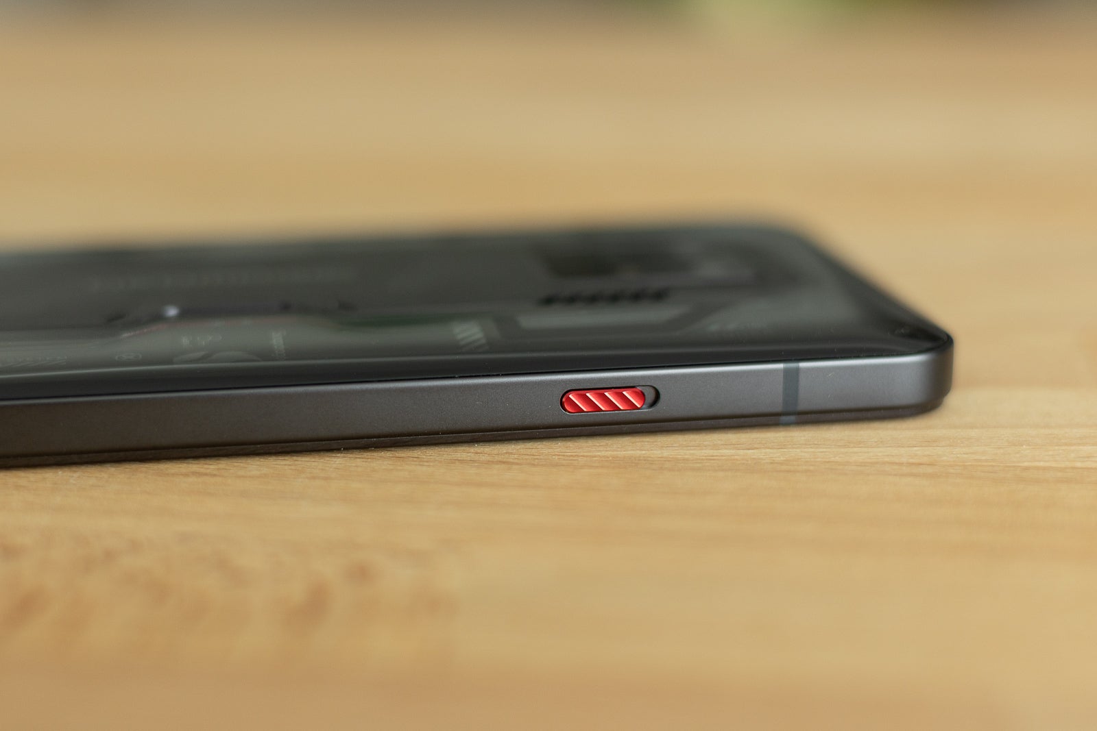 Flick this button for gaming mode - RedMagic 7S Pro gaming phone hands-on: turbofan, activate!