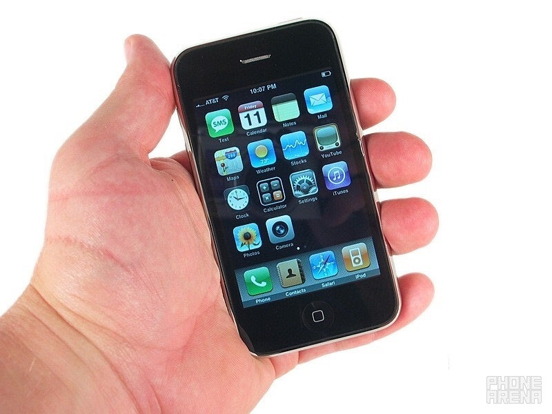 iPhone 3G - iPhone 14 Pro Max Plus Ultra Mega… Did Apple&#039;s childish naming scheme set off this trend?