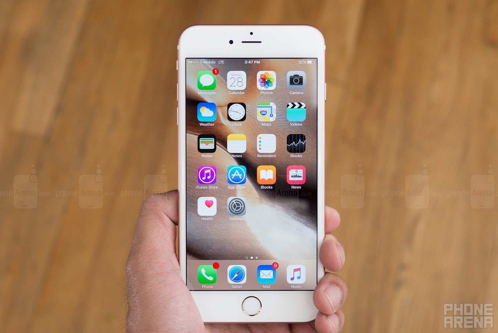 iPhone 6 Plus - iPhone 14 Pro Max Plus Ultra Mega… Did Apple&#039;s childish naming scheme set off this trend?