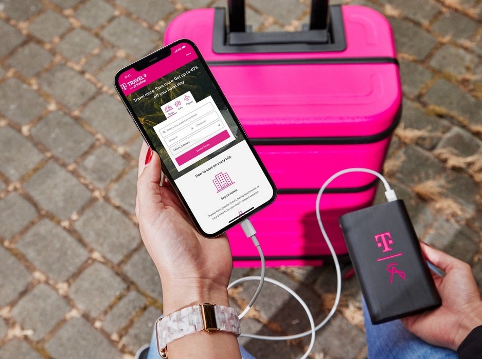 Inside the suitcase is a detachable power bank - T-Mobile&#039;s $325 suitcase is real and is designed for the traveler who likes to stay connected