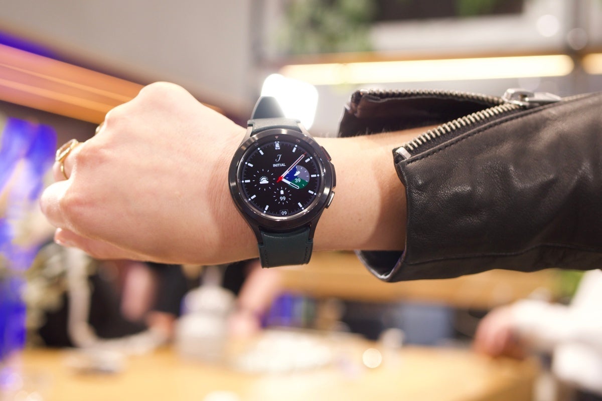 This is the Galaxy Watch 4 Classic design Samsung is reportedly looking to revive this year. - Samsung&#039;s Galaxy Watch 6 Pro will reportedly look a lot like the Galaxy Watch 4 Classic