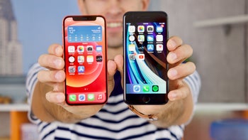 Apple iPhone 12 mini vs iPhone SE (2020)