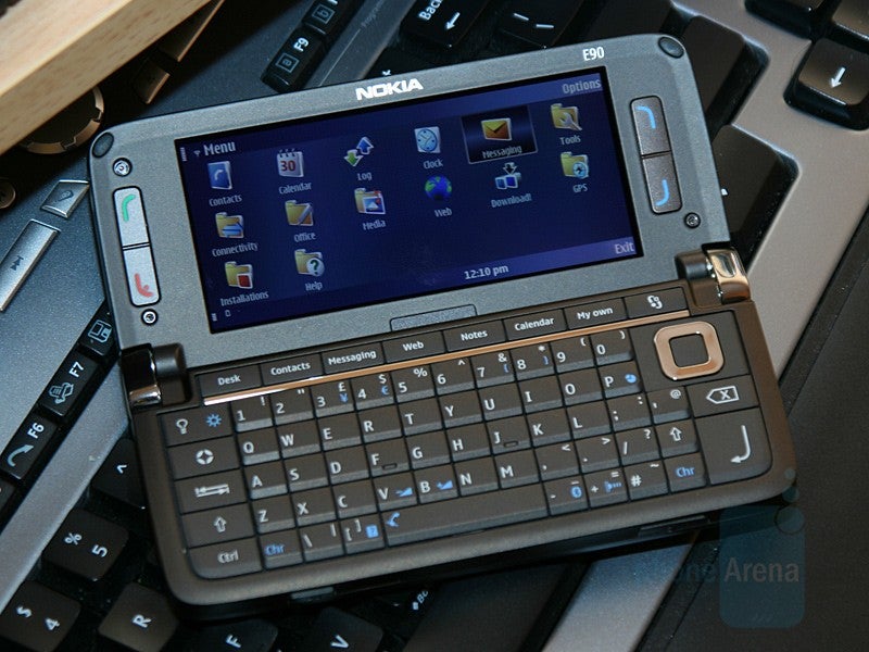 Nokia E90 Communicator Review