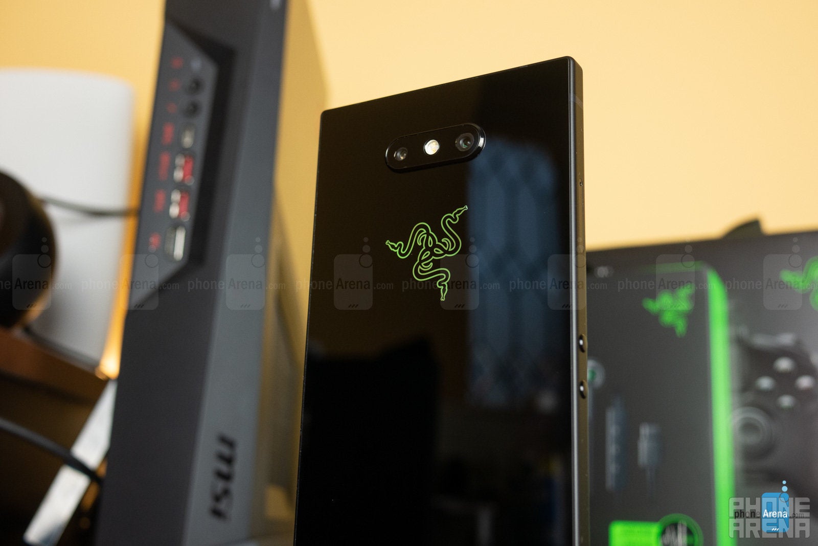 Razer Phone 2 vs Asus ROG Phone