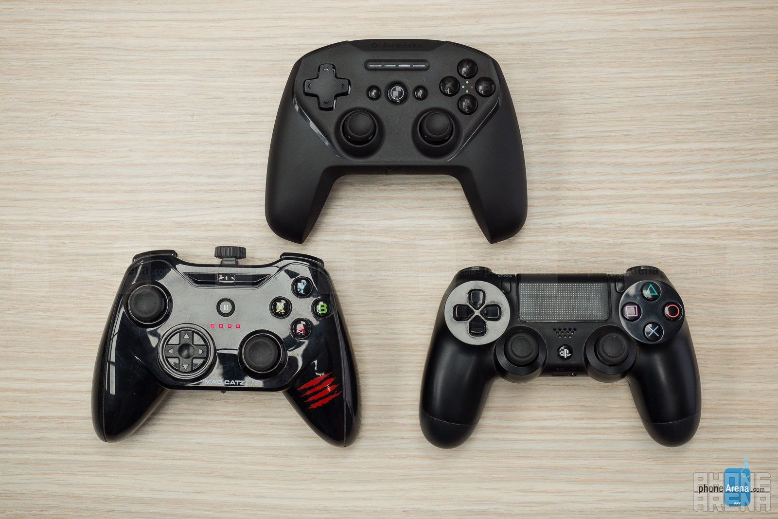 SteelSeries Stratus Duo (top), Mad Catz CTRLi (left), Sony DualShock 4 (Right) - SteelSeries Stratus Duo Review