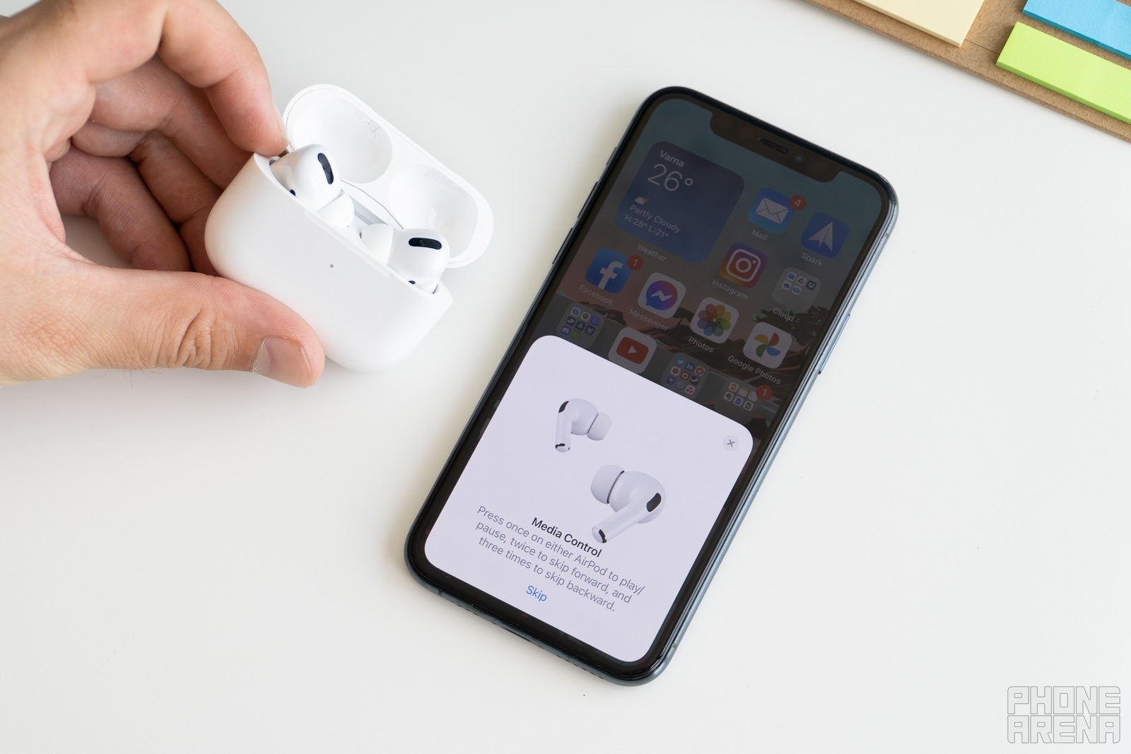 Sony WF-1000XM4 vs Apple AirPods Pro