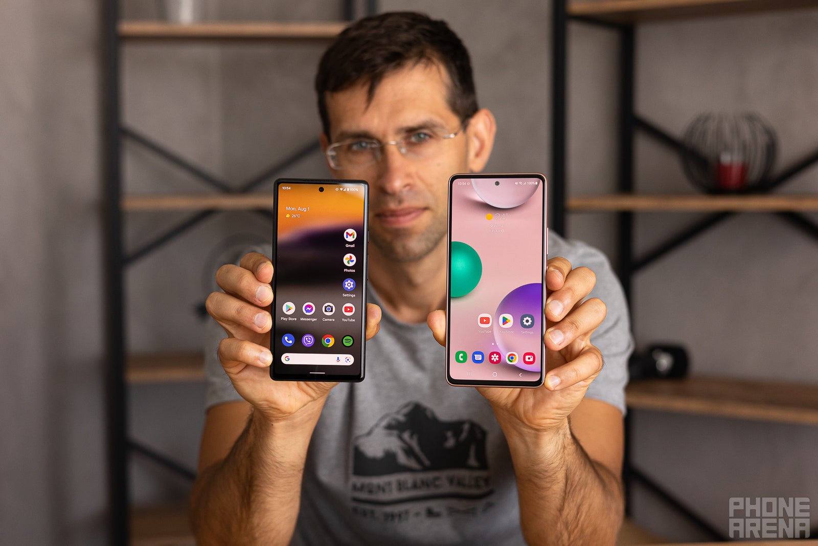 The Pixel 6a&#039;s display (left) and the Galaxy A53 5G&#039;s screen (right) - Google Pixel 6a vs Samsung Galaxy A53 5G: Clash of the mid-range titans