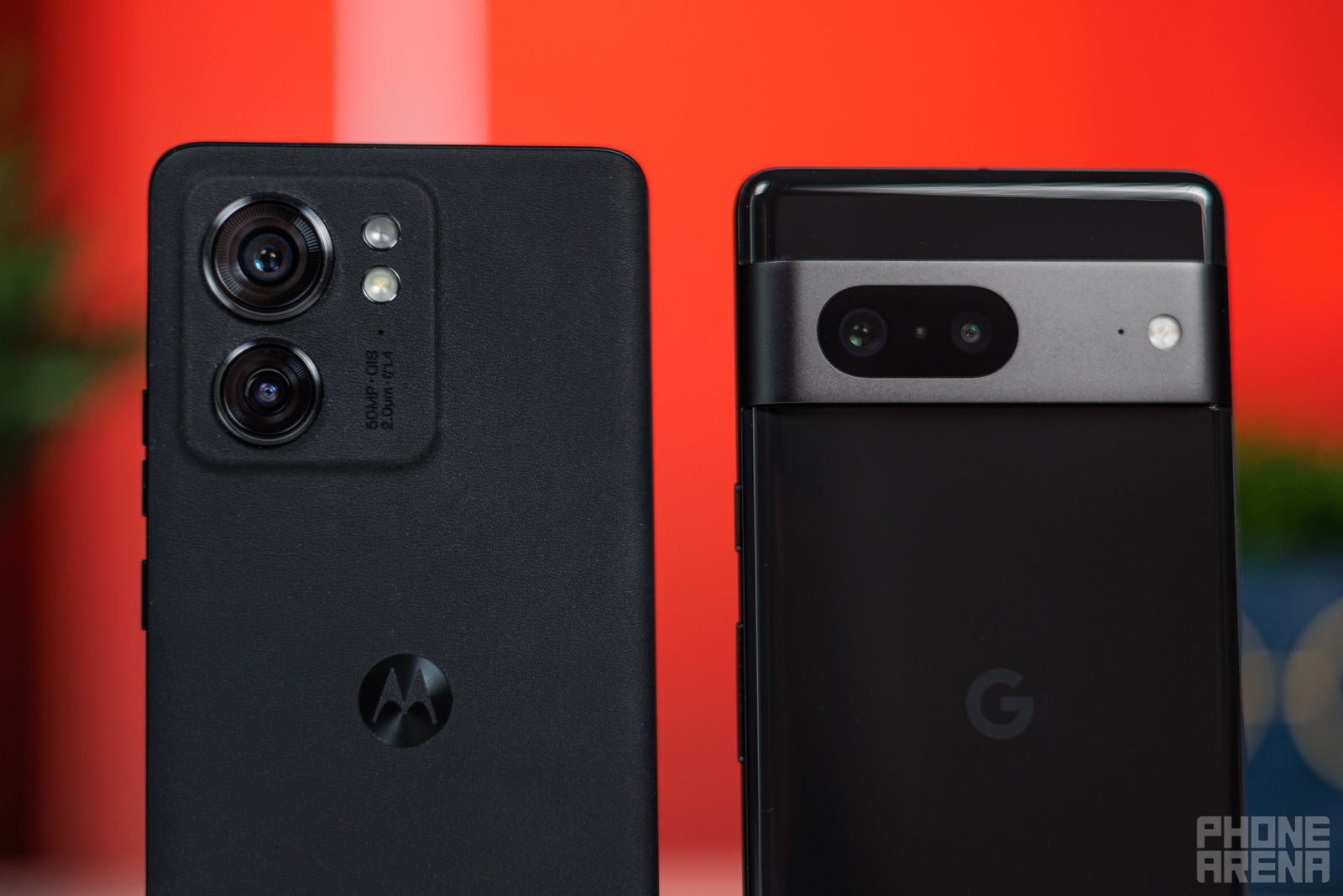 Image Credit - PhoneArena - Motorola Edge 40 vs Google Pixel 7: style versus camera