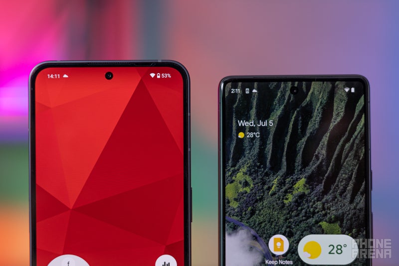 Nothing Phone (2) vs Google Pixel 7: budget, with character