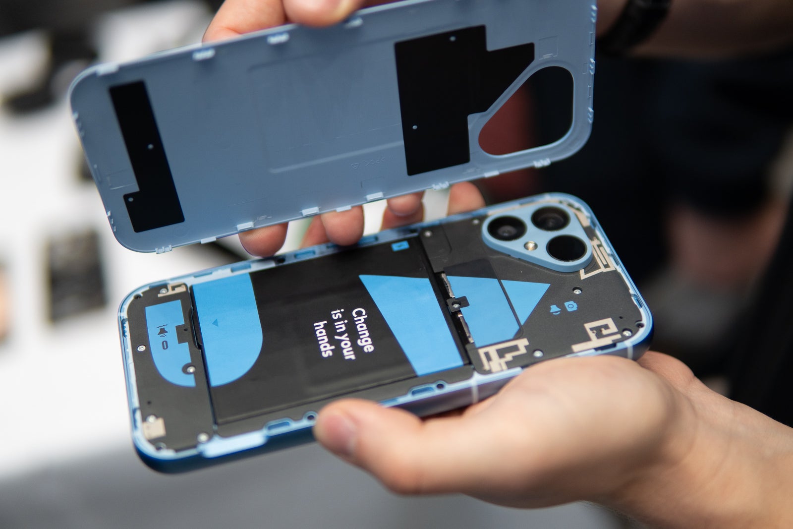 (Image credit - PhoneArena) - Fairphone 5 hands-on preview: all you need is a screwdriver