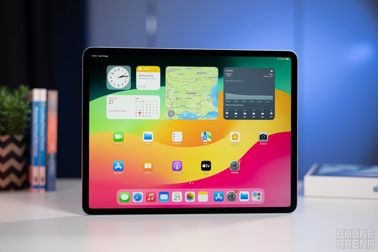 iPad Air M2 (2024) software. (Image by PhoneArena) - iPad Air M2 (2024) Review: New size, more storage, faster chipset, and more