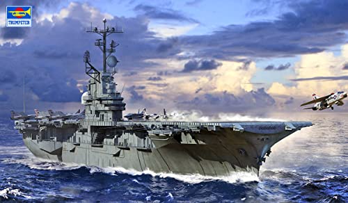 トランペッター 1/700 アメリカ海軍 航空母艦 CVS-11 イントレピッド プラモデル 06743 成型色