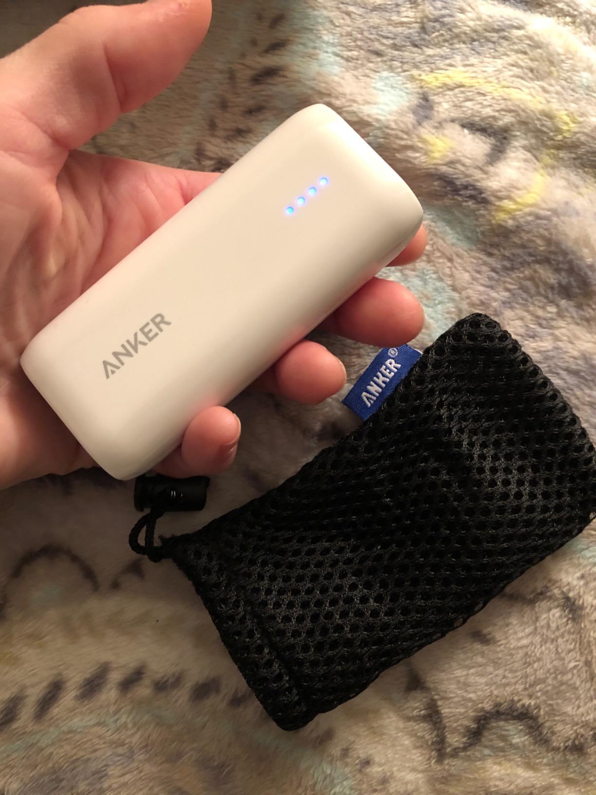 Great lightweight and compact power bank!