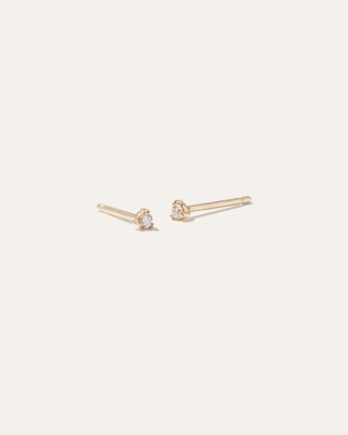 Classic Diamond Stud Earrings 0.04 carat