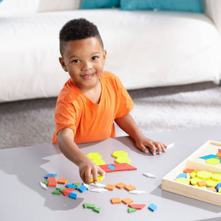 Melissa &amp; Doug Pattern Blocks and Boards