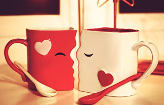 Kissing Mugs Set