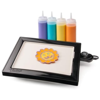 Create pancake art with the PanGogh pancake art griddle