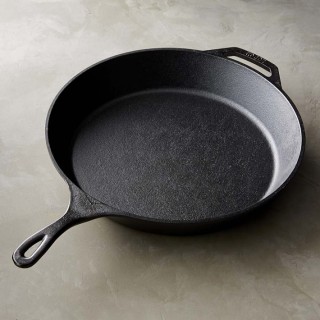 Lodge Seasoned Cast Iron Skillet