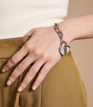 Harlow Linear Texture Heart Bracelet