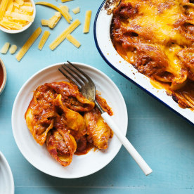 Baked Cheeseburger Stuffed Pasta Shells