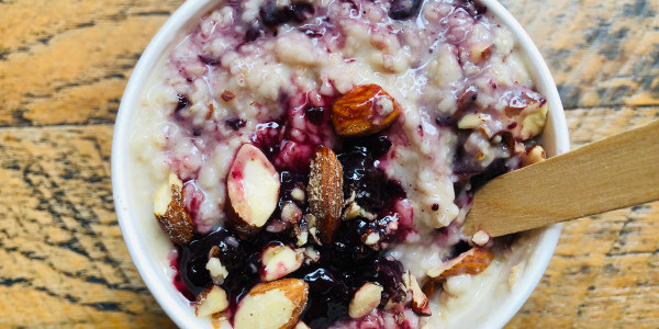 Dylan Dreyer's Blueberry-Vanilla Oatmeal