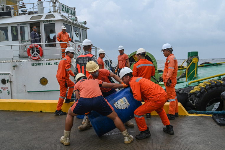 A Philippine-flagged tanker carrying 1.4 million litres of industrial fuel oil capsized and sank off Manila on July 25, authorities said, as they raced against time to contain the spill. 