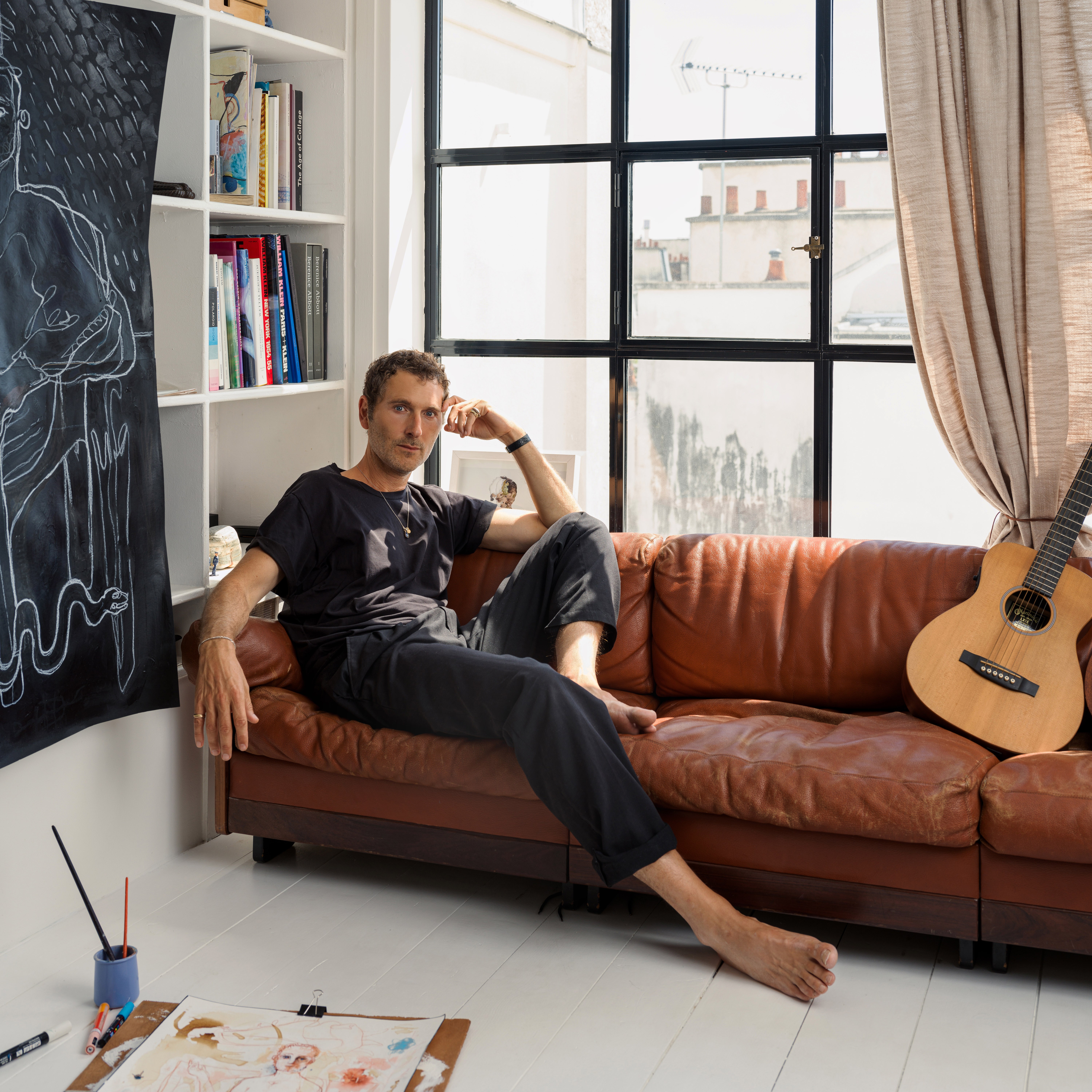 Inside an Artist-Musician’s Light-Filled Parisian Loft