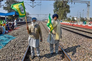 | Photo: PTI : Rail Roko protest 