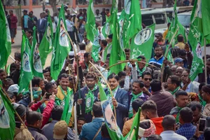 (PTI Photo) : Jharkhand Mukti Morcha (JMM) workers protest against Enforcement Directorate (ED) over questioning of party leader and Jharkhand Chief Minister Hemant Soren in connection with a money laundering case, in Ranchi, Wednesday, Jan. 31, 2024. 