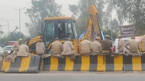 Outlook India : Police barricade at Delhi Noida border ahead of farmer's protest | 