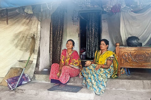 Lakshmi and Chinakka, tribal women belonging to Konda Reddi tribe, narrating the recent eviction incident in Bhadrachalam