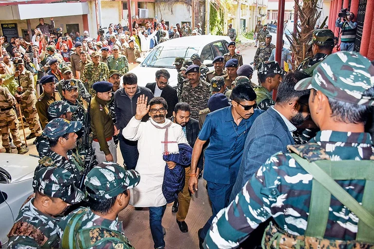 Outgoing, Incoming: Hemant Soren after his arrest by the ED - Photos: PTI