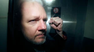 AP : WikiLeaks founder Julian Assange being taken from court, where he appeared on charges of jumping British bail seven years ago, in London, Wednesday May 1, 2019.