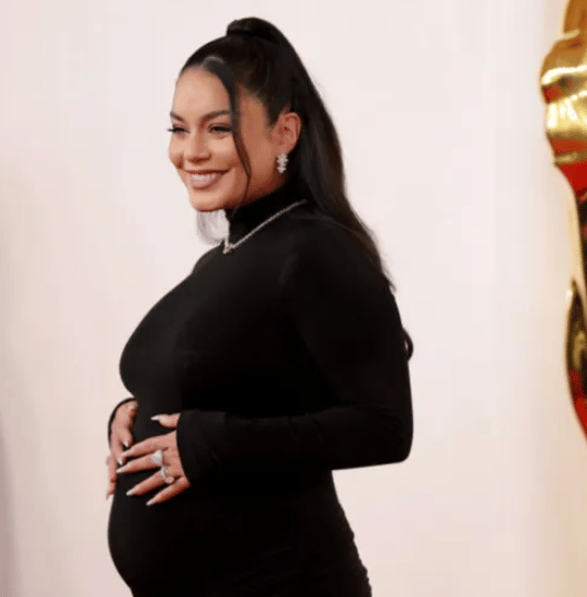 Getty Images : Vanessa Hudgens Announces Pregnancy On Oscars 2024 Red Carpet