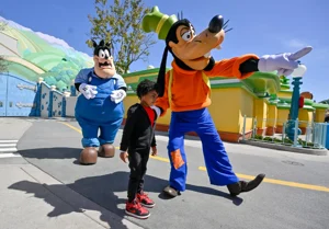 Getty Images : Disneyland Goofy