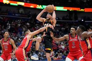 | Photo: AP/Gerald Herbert : NBA 2023-24: Phoenix Suns vs New Orleans Pelicans