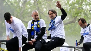 Inter coach Simone Inzaghi celebrates his team's title