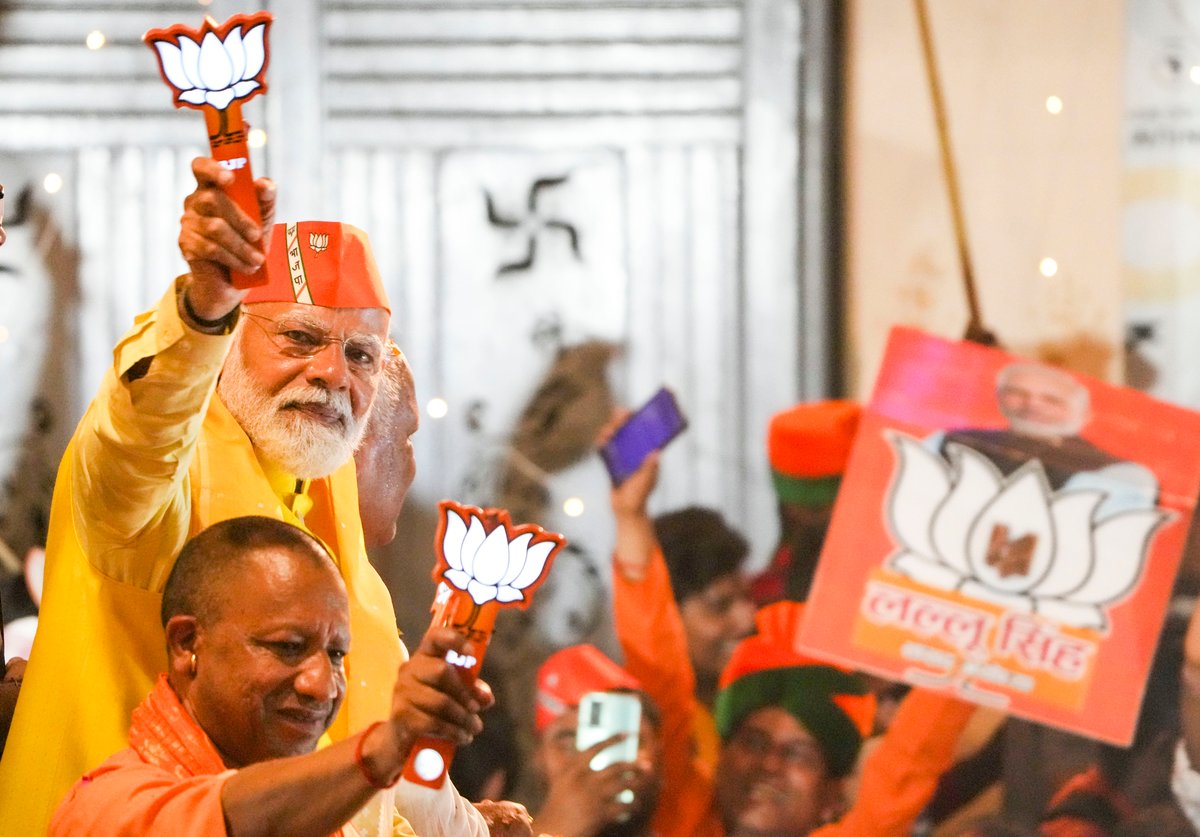 PM Modi And Yogi Adityanath In Ayodhya Roadshow