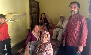 Zaina Azhar Sayeda for Outlook : Mohammad Arif and his family in Sahaswan are struggling to make ends meet