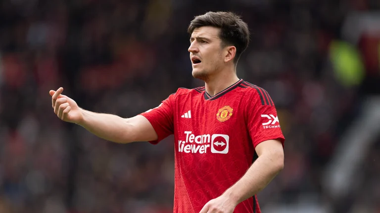 Manchester United defender Harry Maguire will miss three weeks due to injury. - null