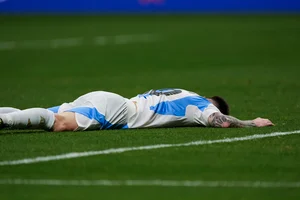 | Photo: AP/Mike Stewart : Argentina's Lionel Messi