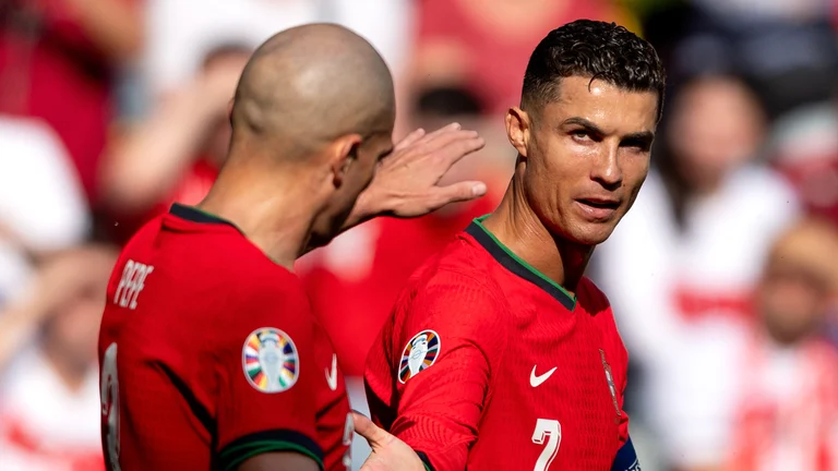 Pepe expects Portugal team-mate Cristiano Ronaldo to arrest his scoring slump. - null