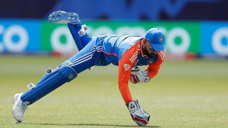 Indian wicketkeeper-batter, Rishabh Pant in action in New York. - X/RishabhPant17