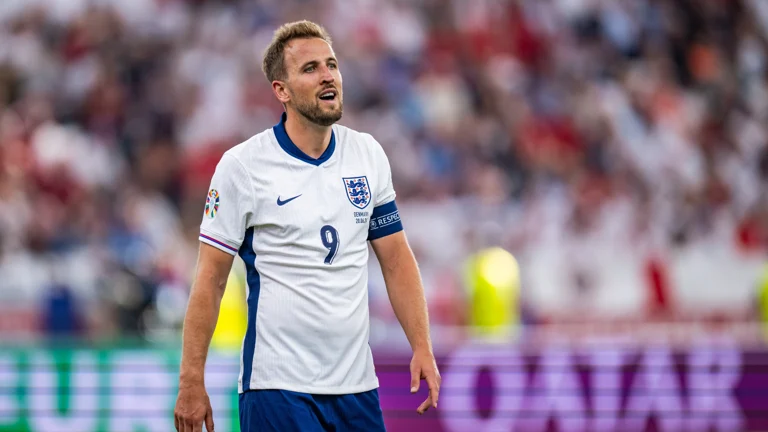 England captain Harry Kane - null