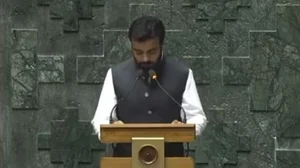 X : Srinagar MP Aga Ruhullah taking oath in Kashmiri language |